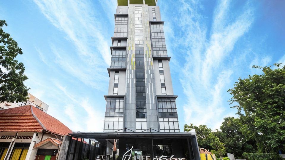 The Life Styles Hotel Surabaya