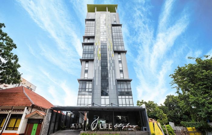 The Life Styles Hotel Surabaya