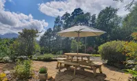 Tirindrish House B&B - Bãi đậu xe