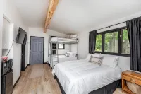 Lake Front, Pontoon, Bunk House - Chalé