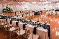 Days Inn & Conference Centre by Wyndham Camrose Norsemen