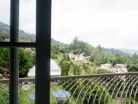 Villa Public Puncak by Vasaka Villa Hotels near Puncak Pass