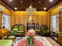 Dilshad Houseboats