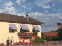 Logis Auberge de la Poirie Hotels in 