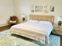 Stylish Beach Escape! Heated Pool, Bikes & Sunshine. - Beach