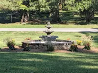 Charming 3-Bedroom Cottage with Lake Access Nearby, Dock, WiFi at Boone Lake - Homestays