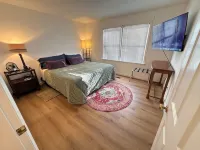 11 Bdrm ~🏠🏡1 Story- 35ppl! 2 HOUSES RETREATS, FIRETABLE🔥Lkt Mtn 6acre - 3-Star