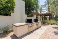 Relaxing Desert Villa in Resort Style property - Villas