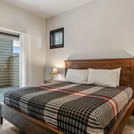 Cozy Getaway at The Lazy Bear Lodge: 3BR/2BA in Dover, ID!