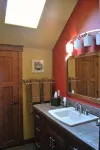 "THE LOFT" romance, luxury, stunning water and mountain views! - balcony