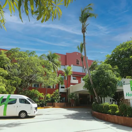 Holiday Inn CD. DEL CARMEN by IHG