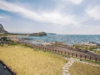 Zen Hideaway@Jeju Hotels near Hamel Monument