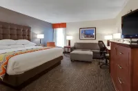 Drury Inn & Suites Columbia Stadium Boulevard - parking