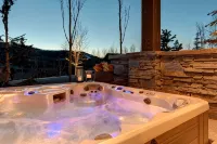 SPECTACULAR LUXURY SKI-IN / OUT HOME W/ SHUTTLE SVC. AMAZING SUMMER VIEWS. -  Privatzimmer