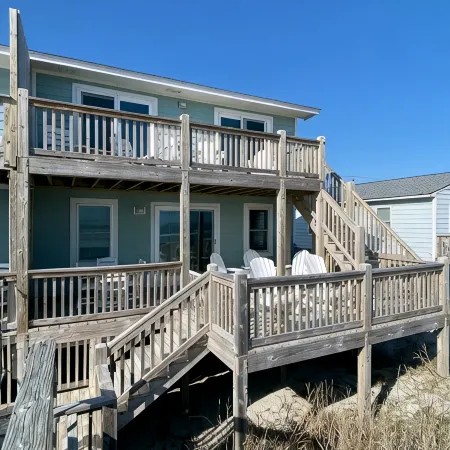 Fantastic Oceanfront 4bd/2ba. 3 nt min Spring/Fall, up to 15% off for 7 days!