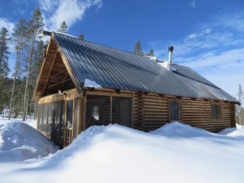 Bluebird cabin in Stanley, Idaho - Alphydda