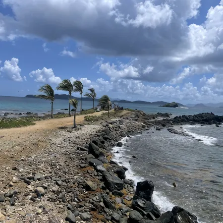 Luxurious Beachfront Condo: May- August Savings!!! Paradise at Your Toes!