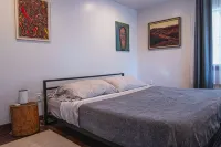 Alta Peak Penzion~Private EV Outlet, Outdoor Pool; Close to SNP entry - 3 estrellas