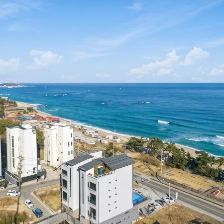 Gangneung Merview Oceanview Spapension Отели рядом с достопримечательностью «Павильон Кёнподэ»
