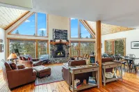 Cedar View Lodge- Scenic Sandpoint area mountain home, in secluded location. - Alphydda