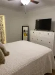 Discover Mississippi State U within 4 mins! Cozy 1-bedroom awaits.