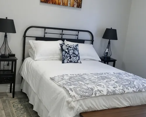 45 minutes from Moab, located in Green River Utah  R guest house Hotels in Green River