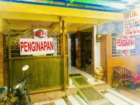 Dharmawati Homestay - Parking