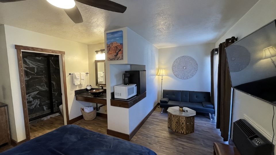 Welcome To The New Kanab Lodge Suite 22