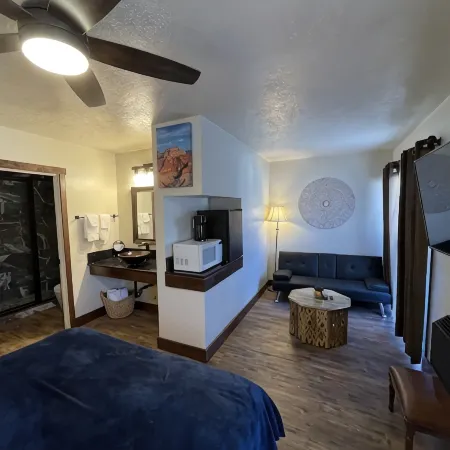 Welcome To The New Kanab Lodge Suite 22