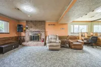 Portland Charming, fully furnished, private, quiet and pets friendly Home.