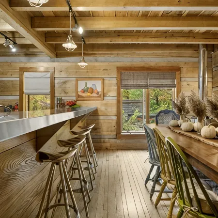 Executive Forest Sanctuary/2 King Beds, Hot Tub & Trails -Near Lake Lemon