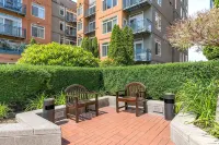 Seattle Among The Trees: in Belltown with Parking! Hotel di Belltown