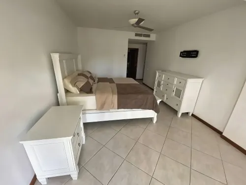 Walking distance to everything on Simpson bay area Restaurants, Beach, Nite Life - Apartments
