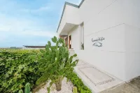 Million dollar Sunset Views and centrally located in Manuel Antonio