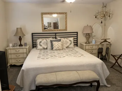 BestStays@Queen Bee Cozy for couples and small families - Bungalows