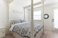 4 BR Beach Cottage: Hot Tub- Firepit-Table tennis - واي فاي