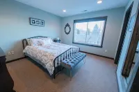 Scenic Riverview Escape - 4Br/3BA - Mountain Views - Near Chelan