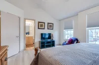 Spacious duplex home in St. Joseph, MO - Pools