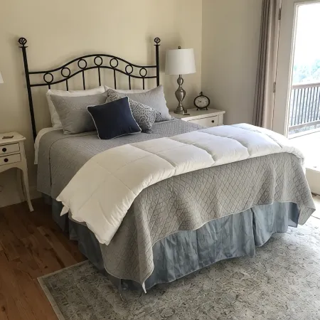 Great Location, Beautiful Mountain and Sunset Views, Hot Tub and Shuffleboard.