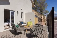 Heated Pool ~ Hot Tub ~ Scenic Views ~ Lux Stay - Boutique