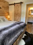 New Upscale Remodeled 2 Bedroom Base of Beaver Creek!