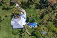 Refined Lake Retreat on Lake Fork in Emory, TX, fishing, kayaking, antiquing - Homestays