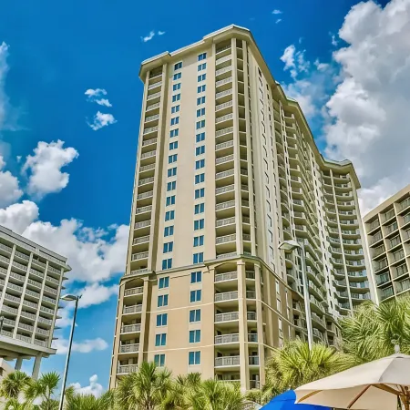 2Br Royale Palms #1104- Pool Passes Included!