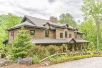 Luxury Lodge Sleeps 26 Comfortably at Sapphire Valley Resort - Wifi