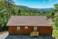 "Her Endless Views" Cabin Has Incredible Mountain Views, Hot Tub, and Firepit - Mountain view