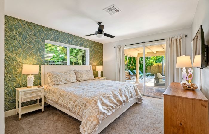 NEW 3Bed by the Beach- Game Room - Pool - Outdoor TV