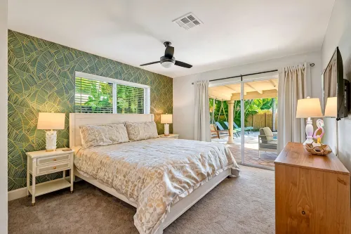 NEW 3Bed by the Beach- Game Room - Pool - Outdoor TV - Wifi