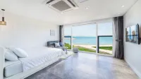 Geoje Island Four Season Pension - Rooftop Pools