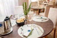 Hotel Pigalle - breakfast