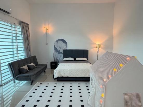 4B 3R Cozy Spacious 12pax Near Dewan Millenium